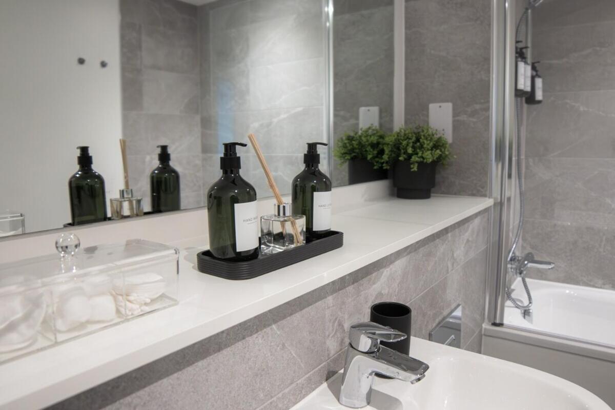Luxury Mcr 2Bed,2Bath Apartment- Central Location! Manchester Exteriér fotografie